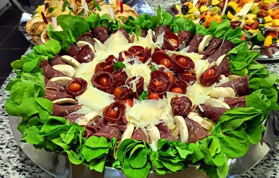 Catering, Bar & Chocolate by Paradream Events